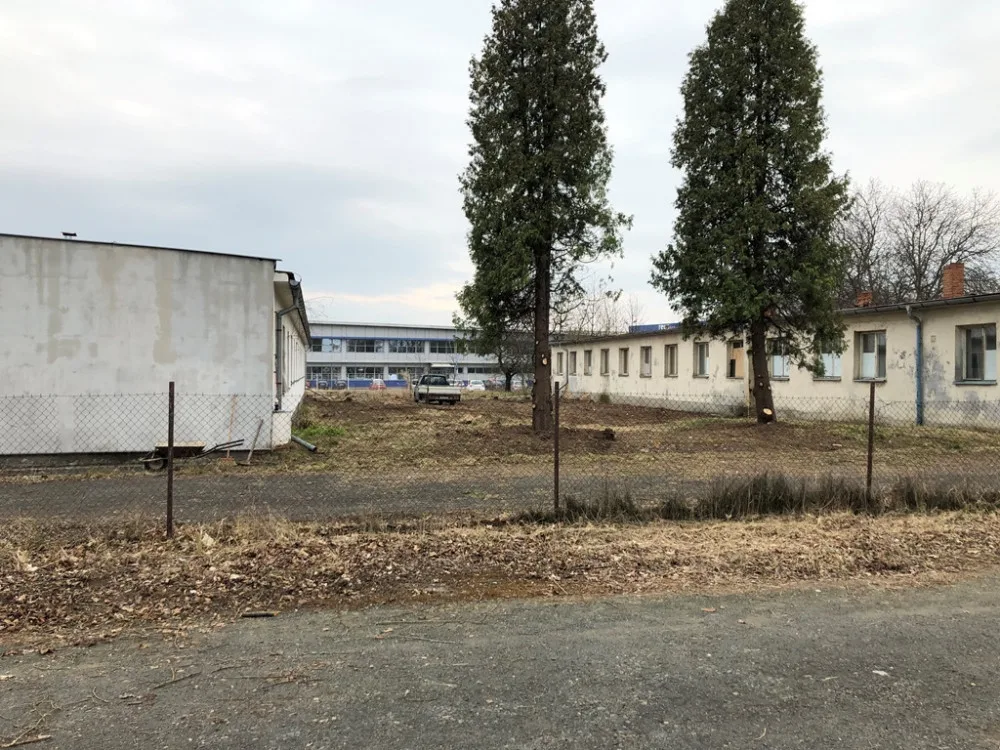 V areálu tohoto objektu na Borských polích vzniká centrum pro bezdomovce