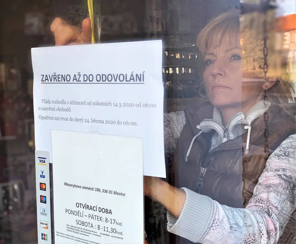Živnostníci, kteří museli zavřít své provozovny a přerušit podnikání už dostávají kompenzační bonus od státu