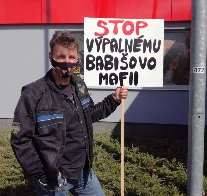Pendleři na přechodu Folmava protestují proti povinné platbě za testy na koronavirus