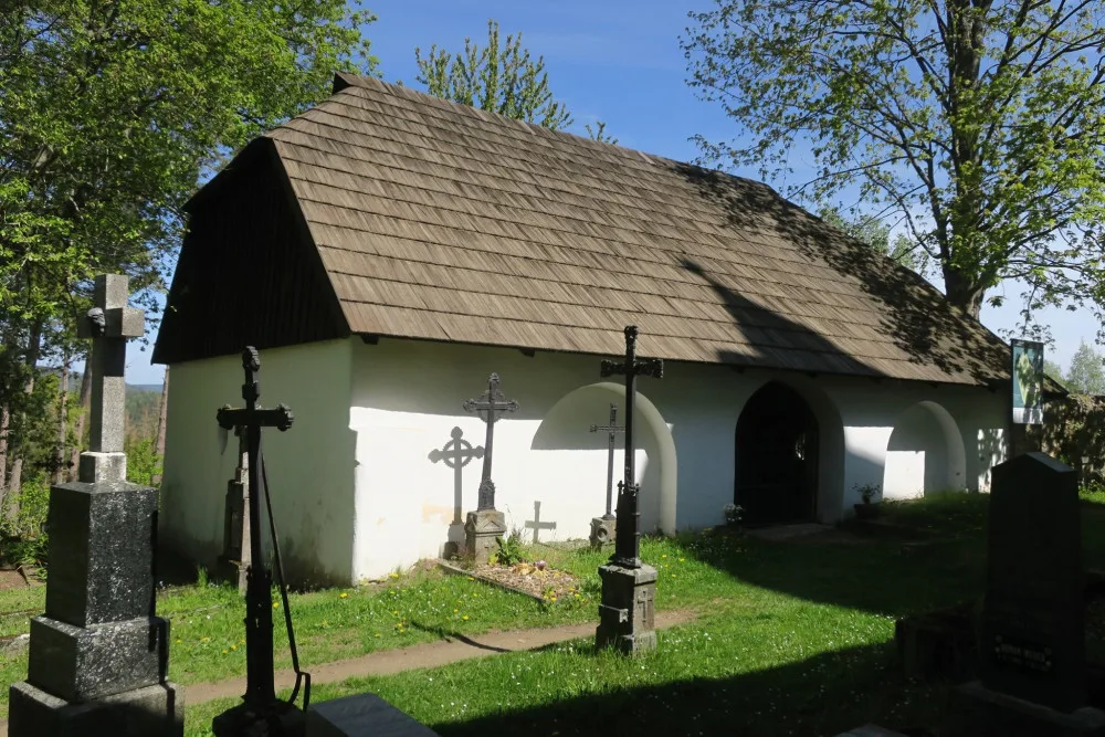 Šumavský kostelík na Mouřenci bude poprvé přenášet na internetu česko-německou mši