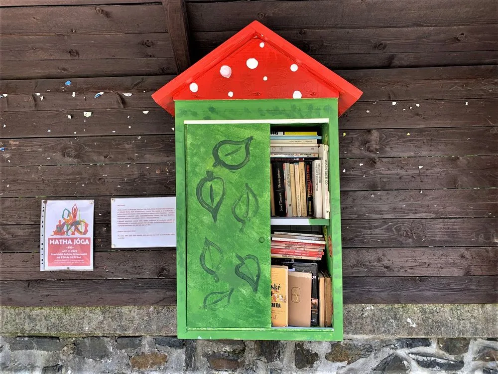 Knihobudku mají i v Hojsově Stráži
