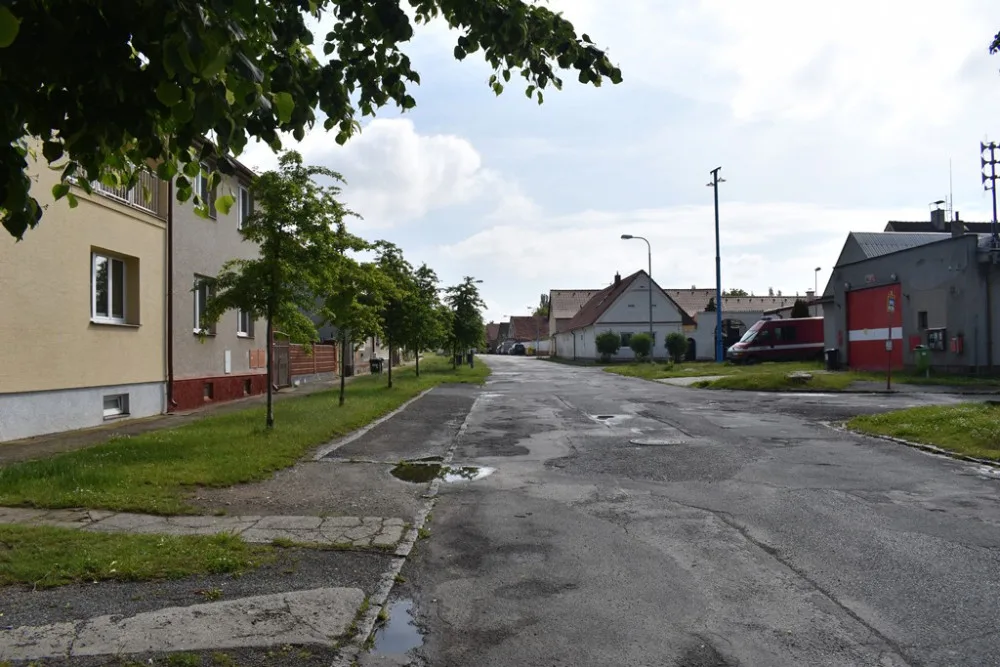 Ulice projde kompletní proměnou, přibudou nové chodníky nebo parkovací stání