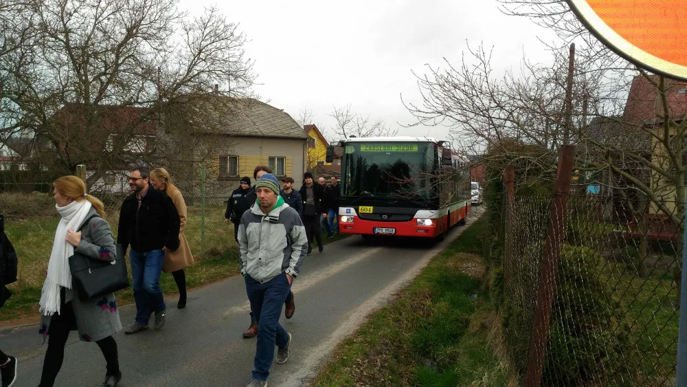 Loni v dubnu se testovala průjezdnost Výsluní různými typy autobusů