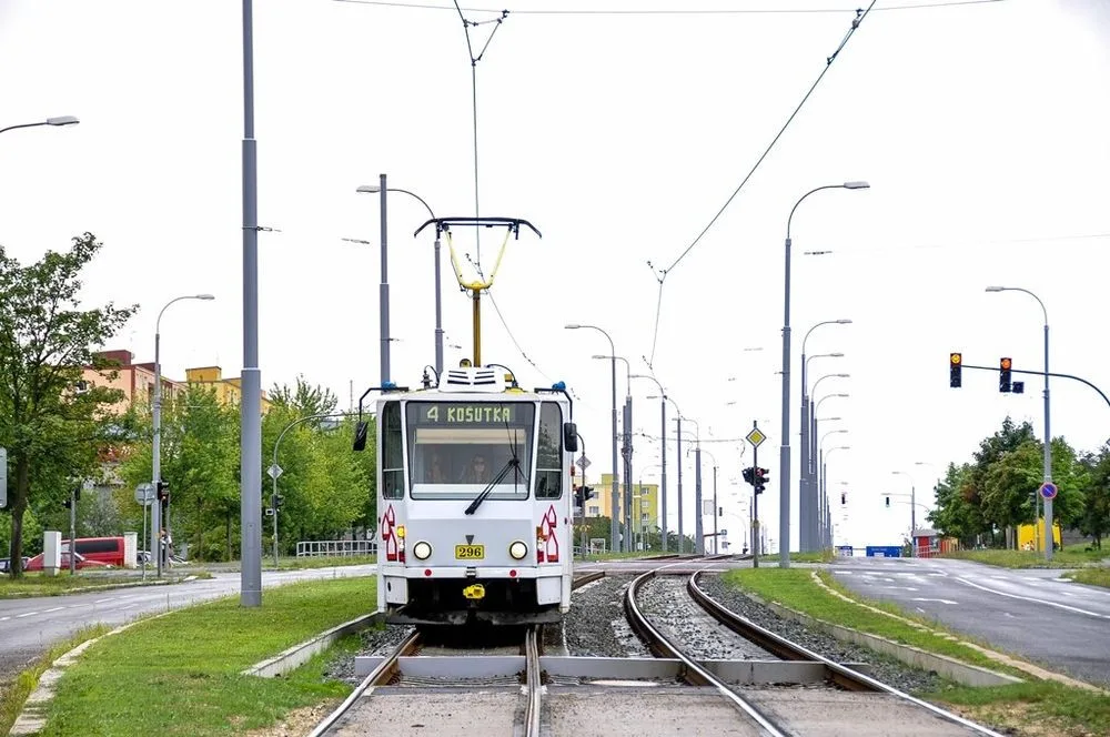 Po nejvytíženější tramvajové lince číslo 4 by měly v budoucnu jezdit největší tramvaje v zemi