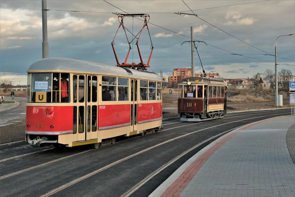 Po nejvytíženější tramvajové lince číslo 4 by měly v budoucnu jezdit největší tramvaje v zemi