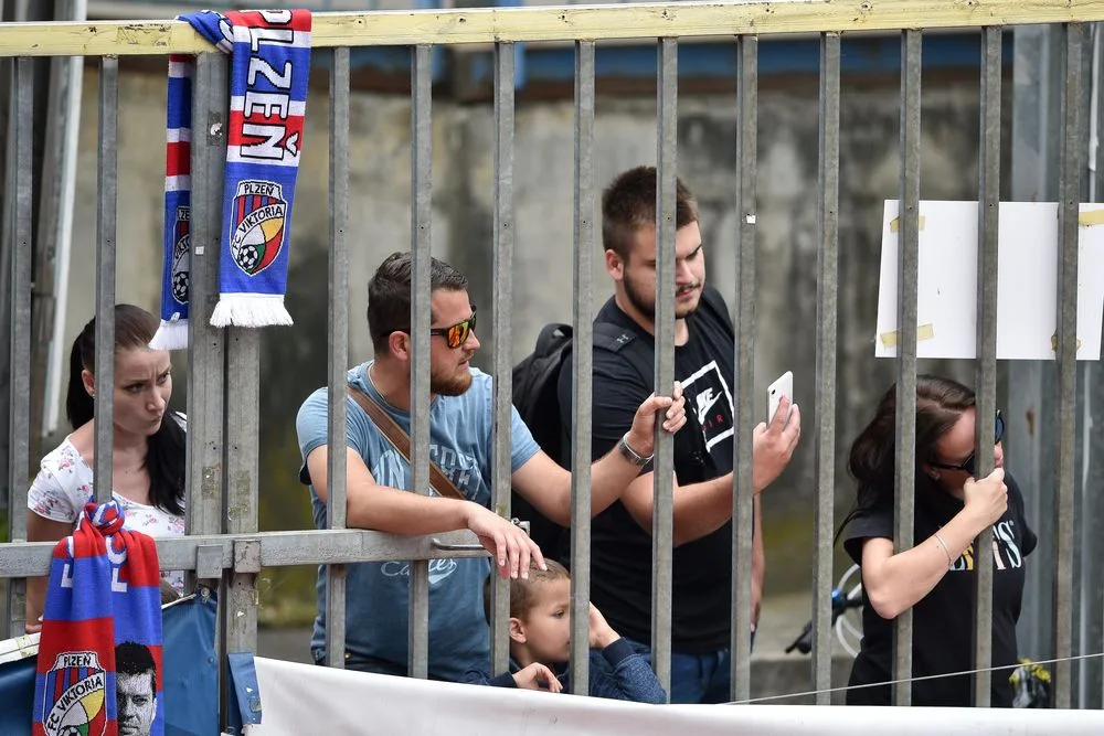 Na stadion Viktorky se může v neděli vrátit část fanoušků