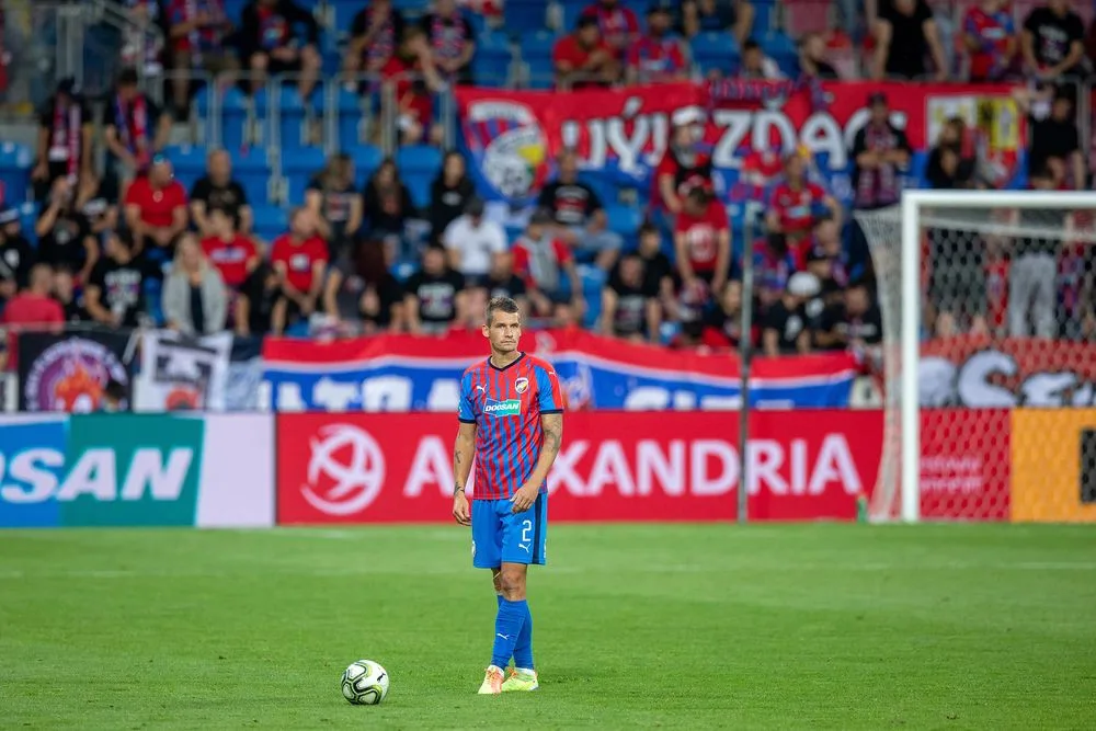 Nedělní zápas viktoriánů se Spartou uvidí opět ti nejvěrnější a nejrychlejší fanoušci