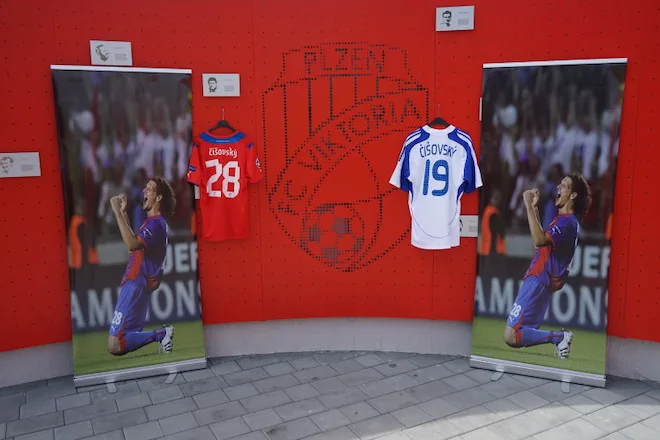 V prostorách Pamětního místa Brány borců viktoriánského stadionu vzniklo pietní místo, kde mohou fanoušci zapálit svíčku za Mariána Čišovského