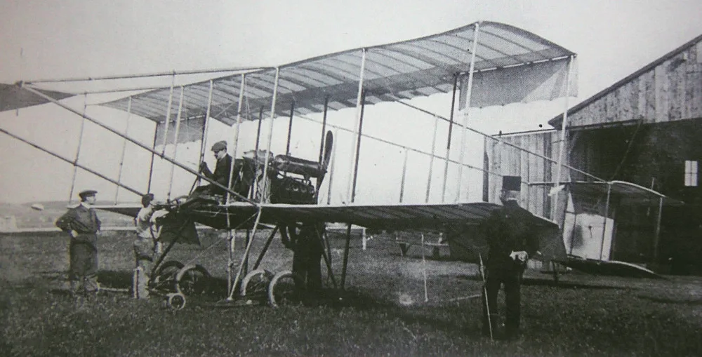 Henri Maria Jullerot na stroji Farman