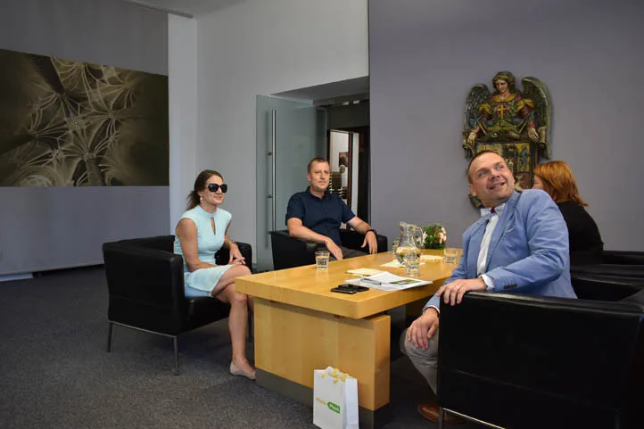 Martině Půtové gratuloval primátor Plzně Martin Baxa za získání Ceny Olgy Havlové