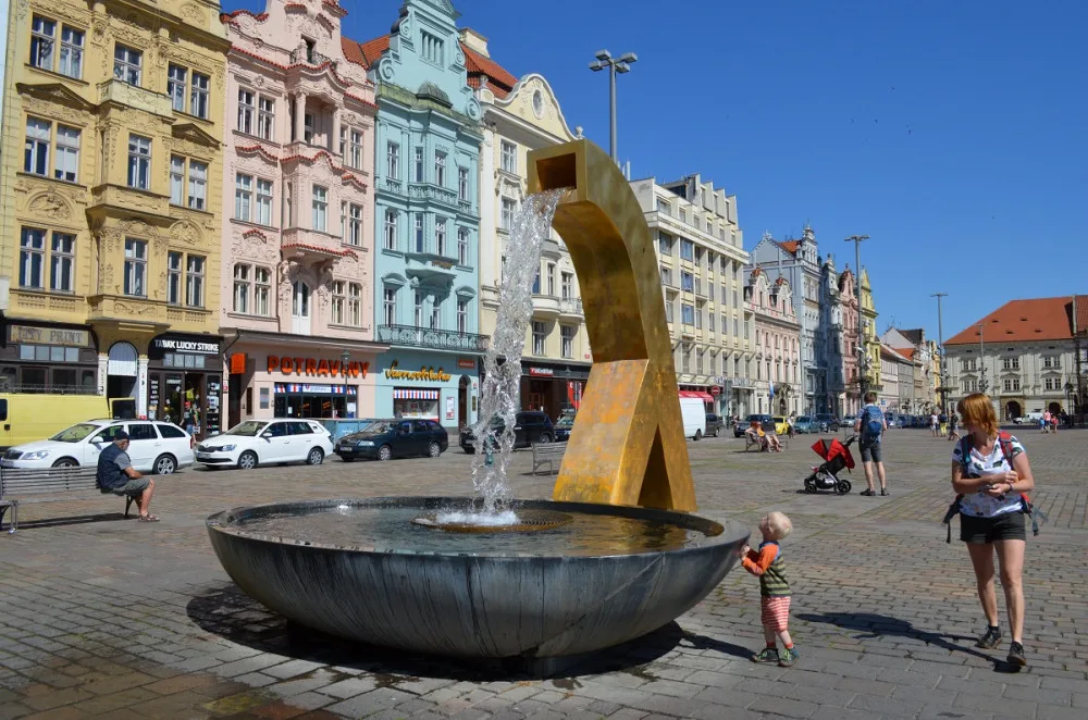 Kašny milované i nenáviděné. Na náměstí jsou už deset let