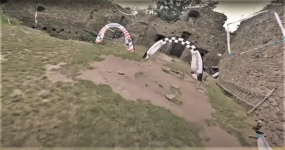 Takto vypadá závod z pohledu pilota dronu