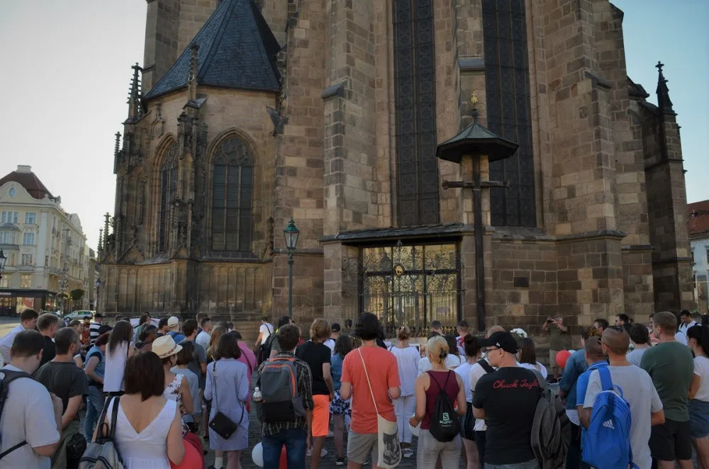 Solidaritu s demonstranty vyjádřily v Plzni stovky lidí, většina z nich byli běloruští studenti