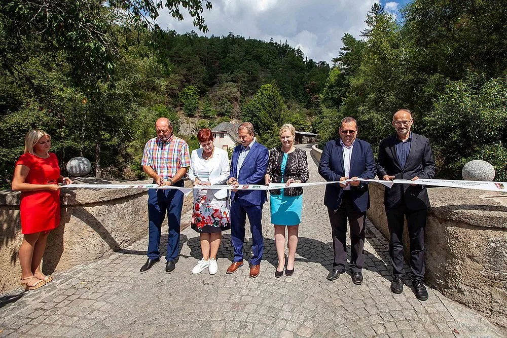 Slavnostní otevření opraveného mostu