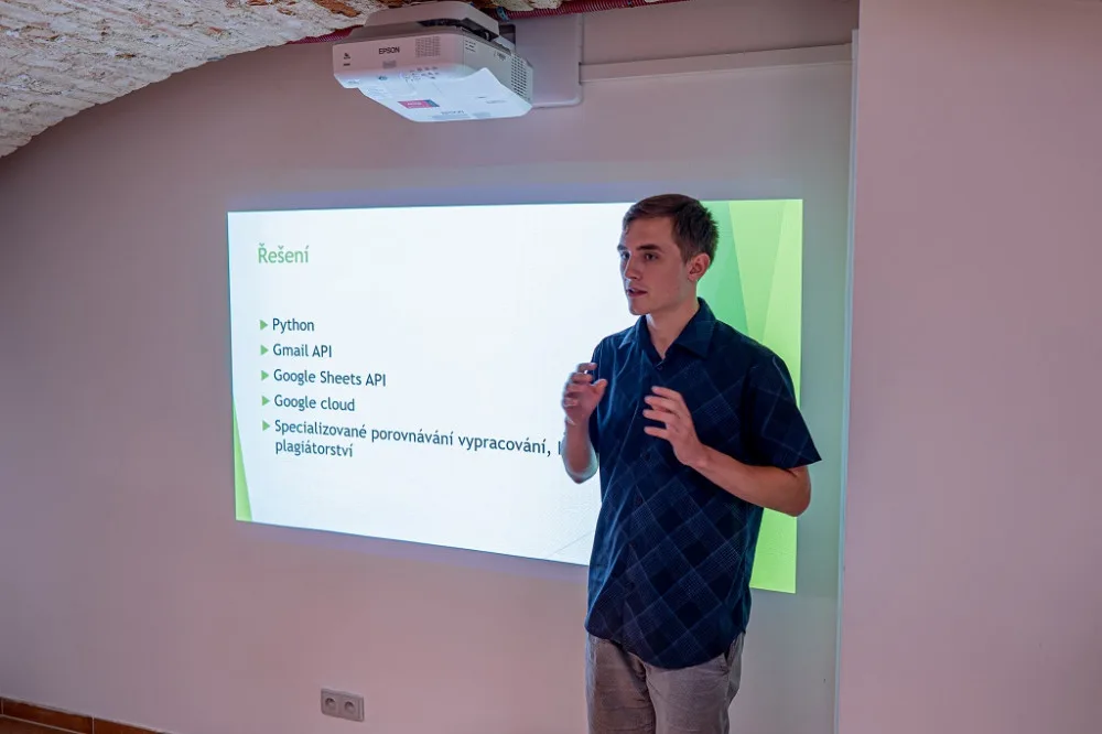 Experti na plzeňském hackatonu vyvíjeli důmyslné aplikace pro digitální vzdělávání