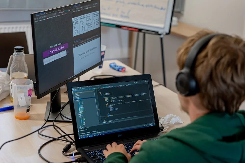 Experti na plzeňském hackatonu vyvíjeli důmyslné aplikace pro digitální vzdělávání