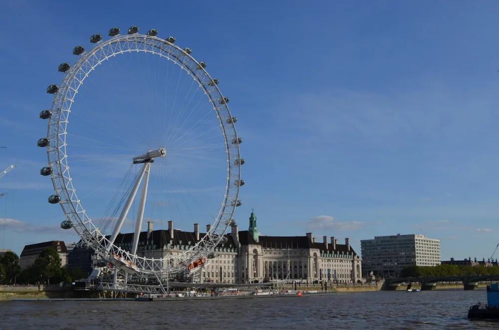 Češi cestující do Británie budou muset od sobotního rána nastoupit do dvoutýdenní karantény