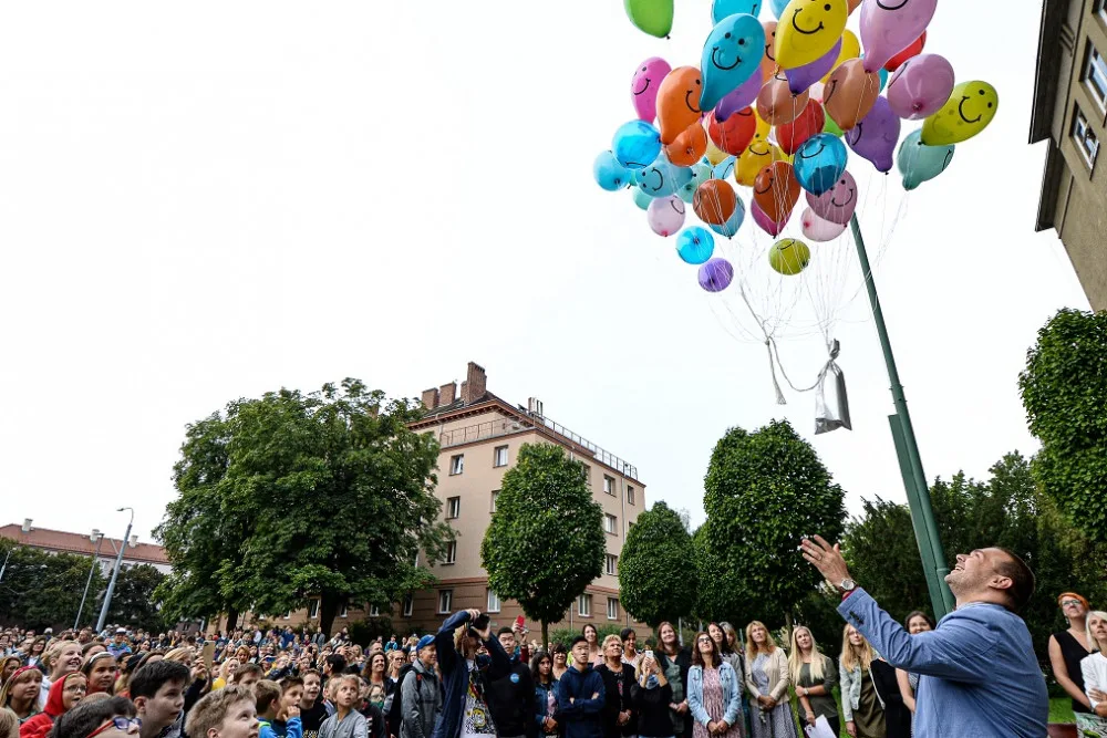 S žáky 21. ZŠ přišel školní rok zahájit primátor Plzně Martin Baxa