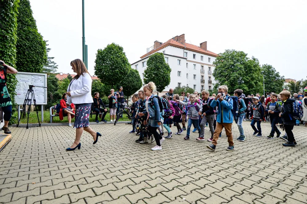 Do plzeňských škol zřizovaných městem nastoupilo dnes 1600 prvňáčků
