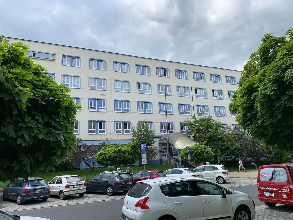 Vítěz výběrového řízení nabídl za prodej Polikliniky Slovany rekordních 125 milionů