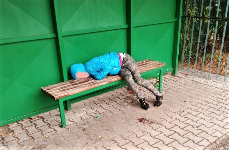 Opilá těhotná žena