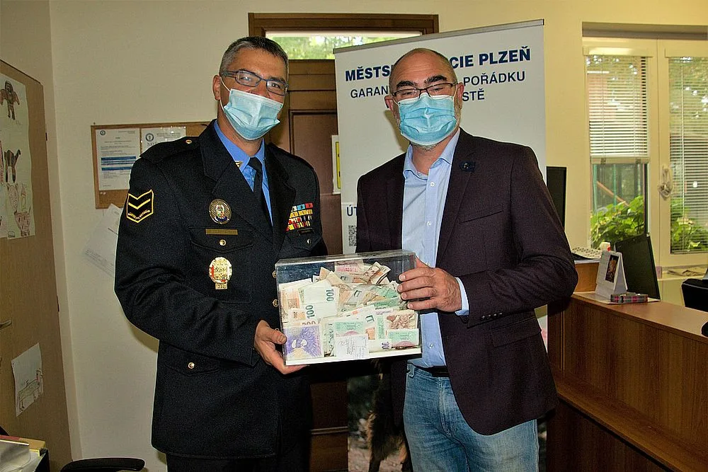 Veřejná sbírka pro zvířecí útulek pokračuje, pokladnička je už zpět na místě