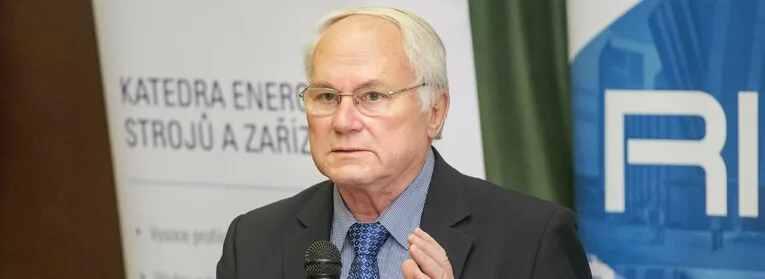 Jaderný expert František Hezoučký z Fakulty strojní ZČU získal státní vyznamenání