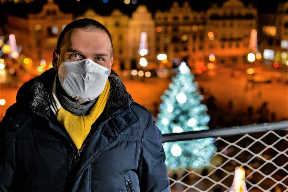 Primátor Plzně Martin Baxa v neděli slavnostně rozsvítil vánoční strom na náměstí Republiky