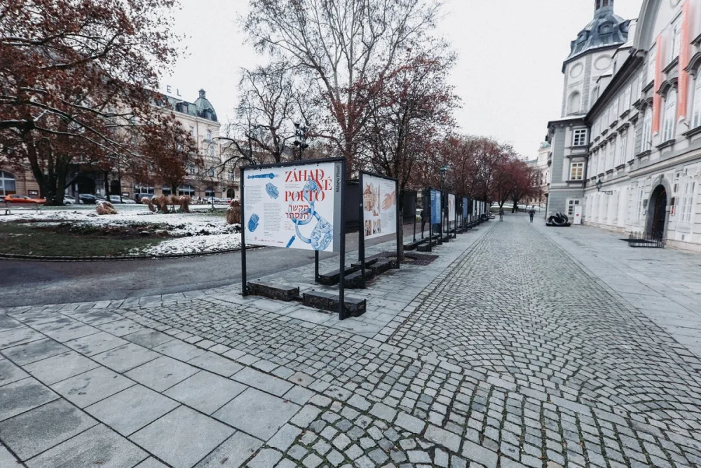 Vývoj česko-izraelské vztahů představují dvě výstavy z pera studentů plzeňské Sutnarky