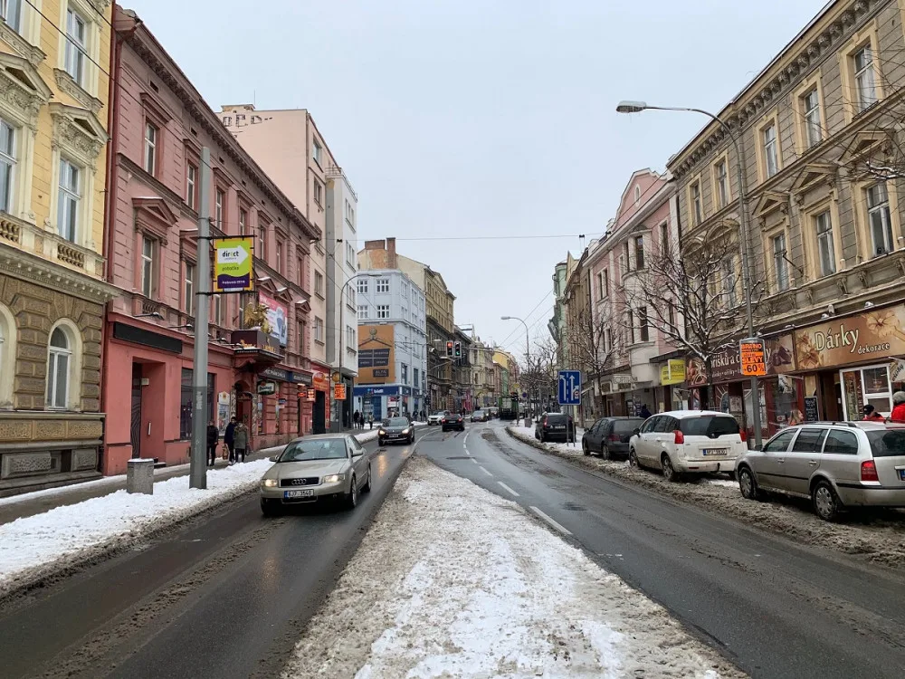Americká třída bude do konce prázdnin bez automobilové dopravy, rozhodli o tom zastupitelé Plzně