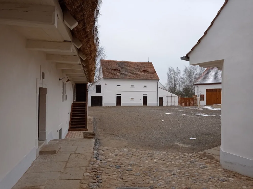 Památkáři dokončili obnovu unikátního selského dvora U Matoušů