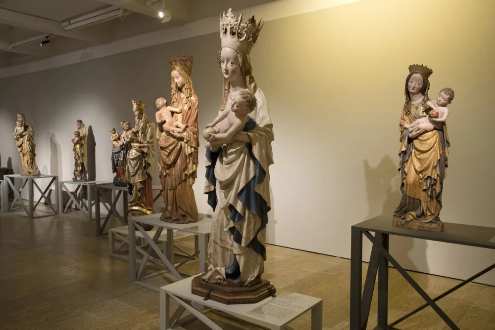 Západočeská galerie v Plzni prodlouží výstavu středověkých madon o dva měsíce