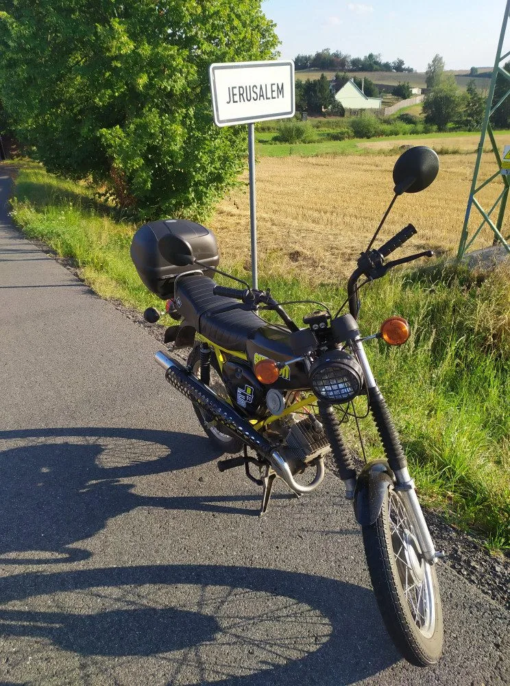 Venkovská osada, část města Příbram v okrese Příbram. Nachází se asi 3,5 km na jihovýchod od centra Příbrami
