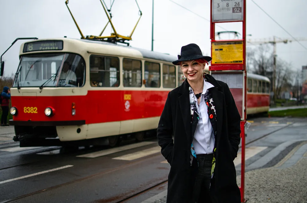 Často na mě mávají děti nebo mladí, říká Tramvajačka Karolína z Instagramu