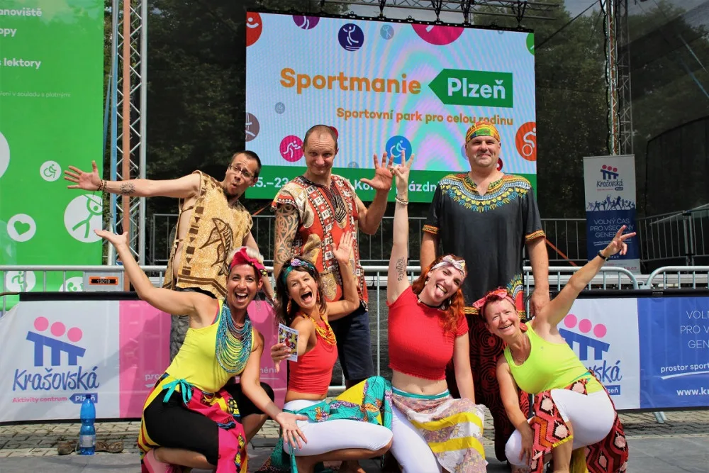 Divoké, intenzivní a uvolněné, říká o afrických tancích lektorka a psychoterapeutka Marie Fialová