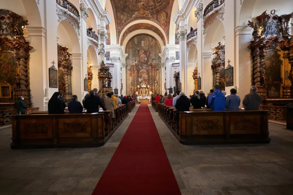 Po letech opět zazněla ve zrekonstruovaném jezuitském kostele mše