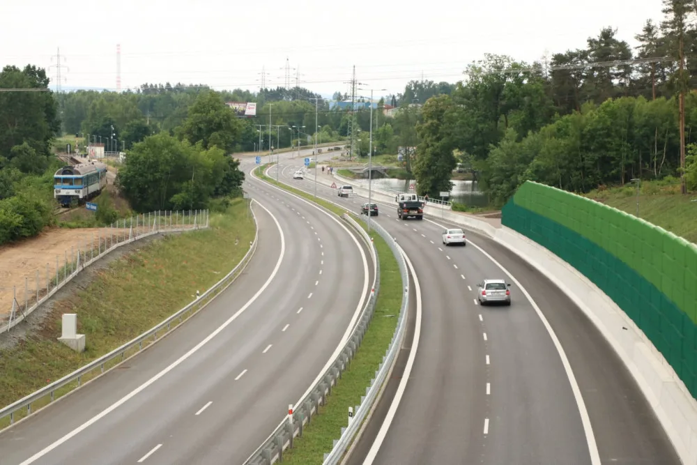 Bezpečnější a plynulejší provoz, ŘSD ukončilo na kraji Plzně důležitou silnici na Most