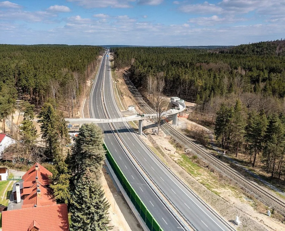 Bezpečnější a plynulejší provoz, ŘSD ukončilo na kraji Plzně důležitou silnici na Most