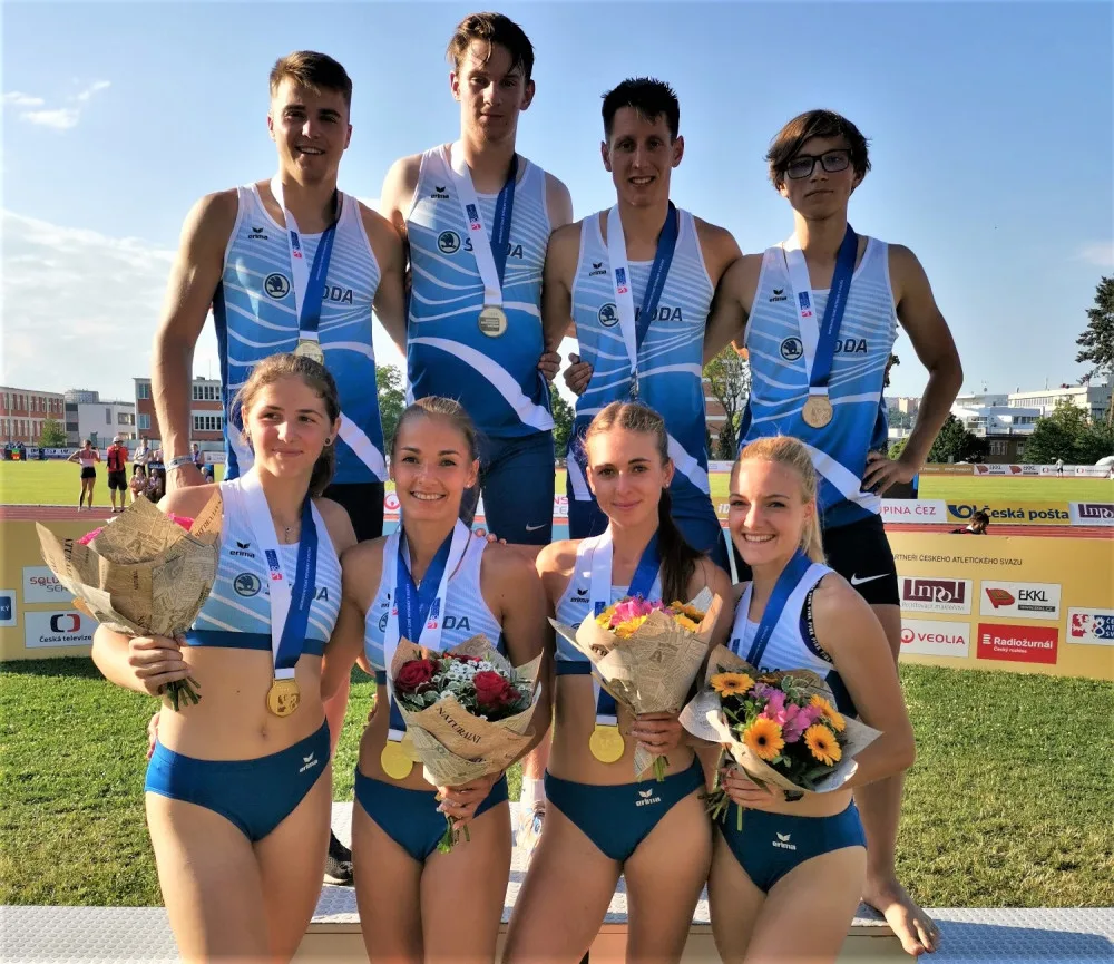 štafety na 4x400 metrů