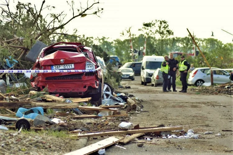 Do obcí zasažených tornádem a bouří pošle Plzeňský kraj tři miliony