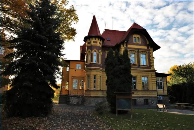 Plzeň chystá prodej bývalé mateřské školky v exkluzivní lokalitě, vypíše soutěž