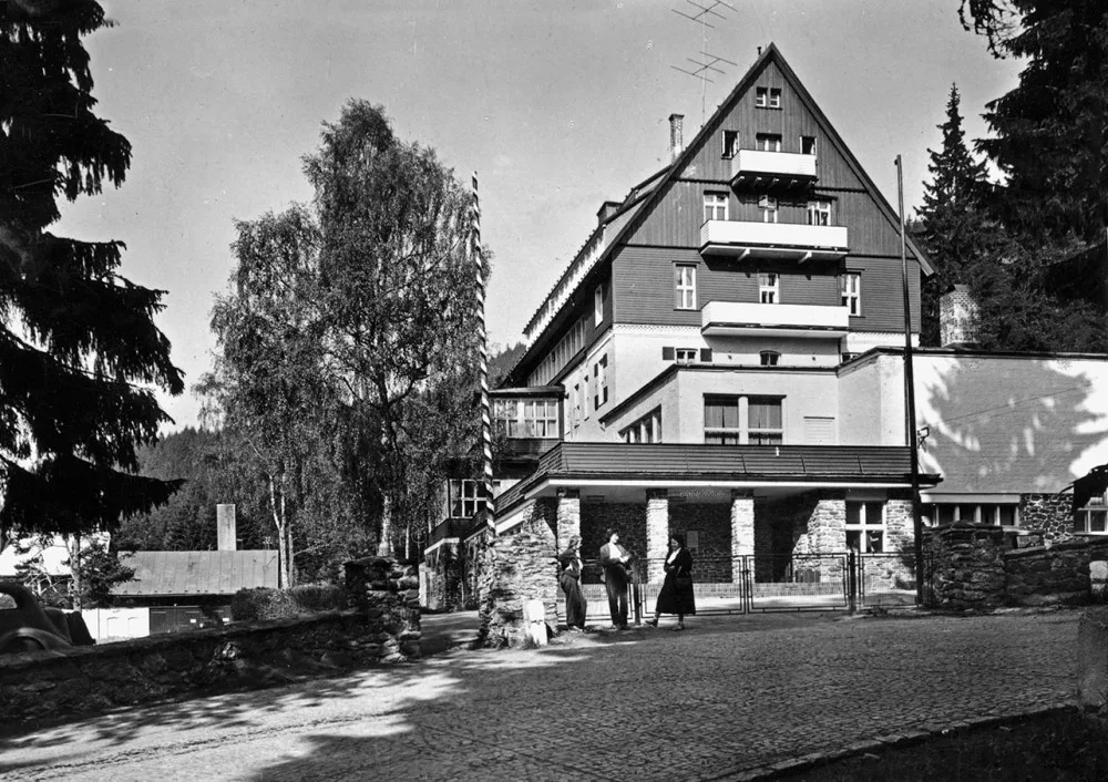 RIXI už jako zotavovna komunistického Ministerstva národní obrany v r.1963. Foto: Archiv Zdeňka Roučky.