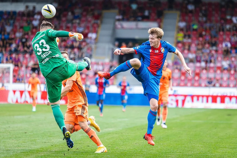Viktoriánům vyšel vstup do sezóny i přes deset nemocných hráčů, teď zbrojí na čtvrteční odvetu s Brestem