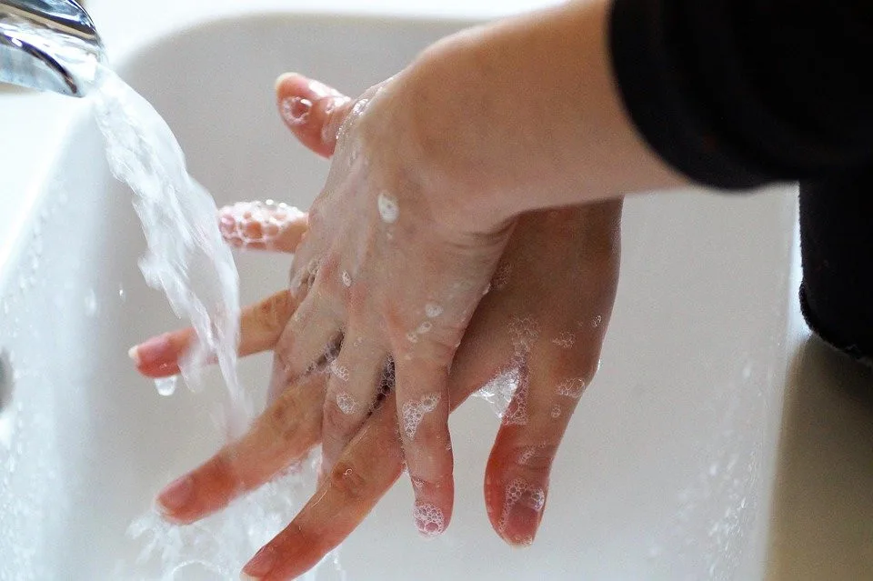 size4-washing-hands-4940148_960_720