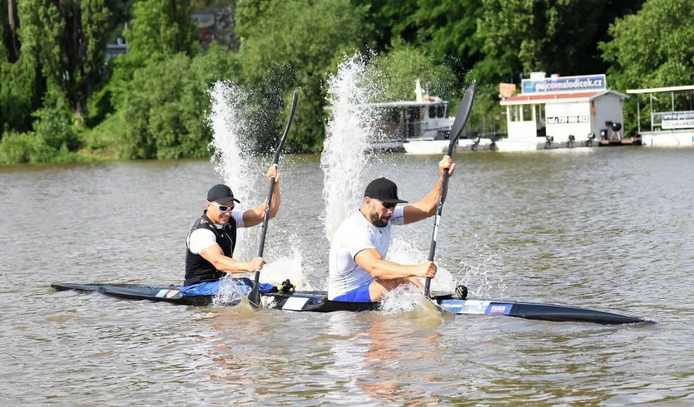 Sportovci se připravovali v Praze na Vltavě