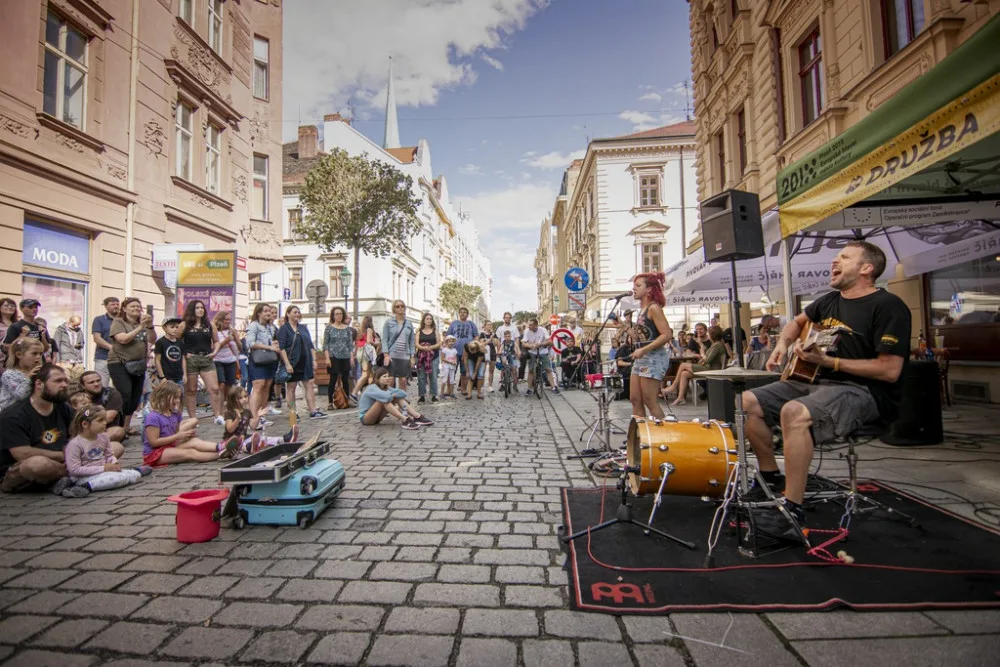 Pilsen Busking Fest se znovu vrátí ulic a slibuje našlapaný program