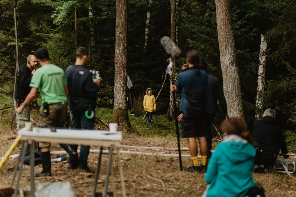 Snímek z natáčení filmu Mazel a tajemství lesa