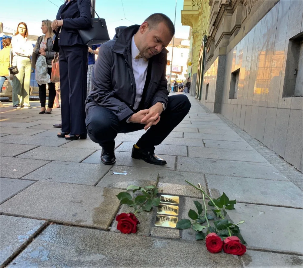 Památku obětí uctil plzeňský primátor Martin Baxa
