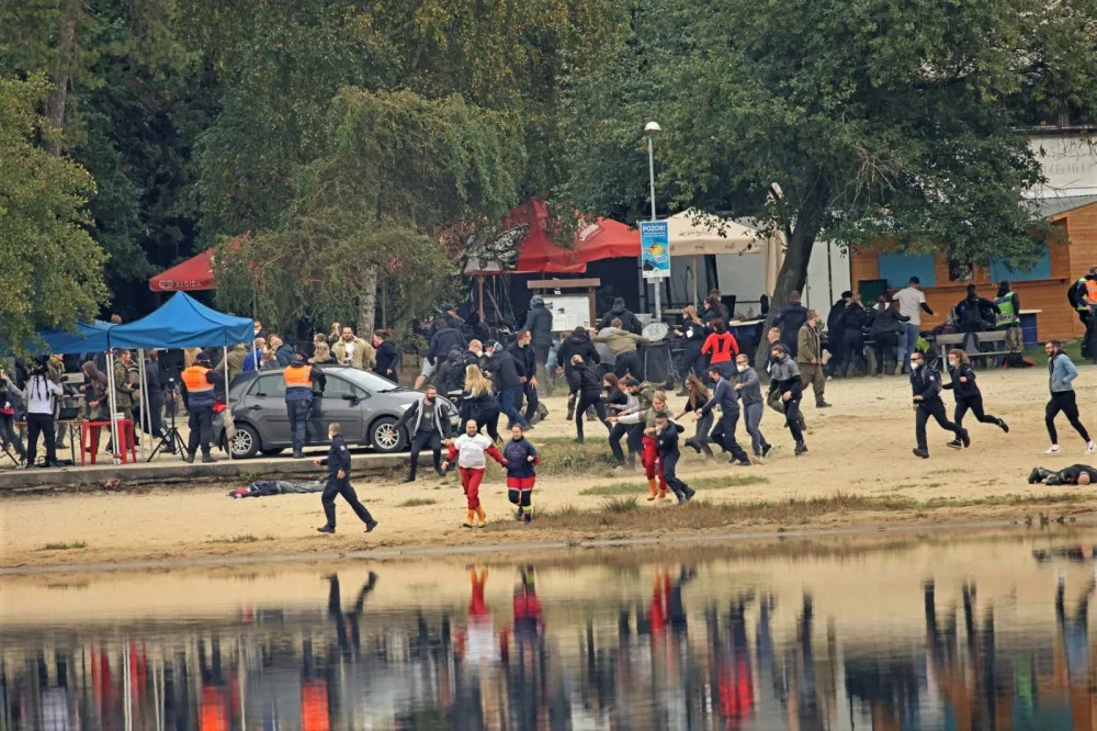 Krvavá akce, policisté a záchranáři nacvičovali zásah proti střelcům, kteří zaútočili na účastníky technoparty