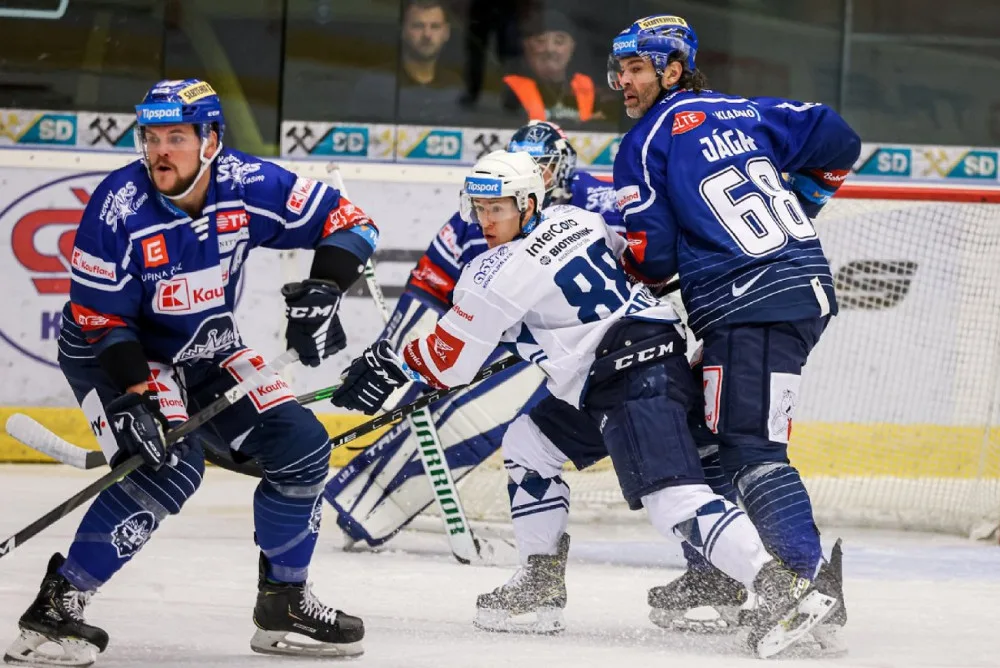 Hokejisté Plzně deklasovali Kladno 8:1, Jágr se zranil